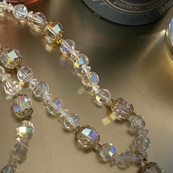 Beautiful vintage necklace Aurora Borealis style beads - Picture 6 of 11